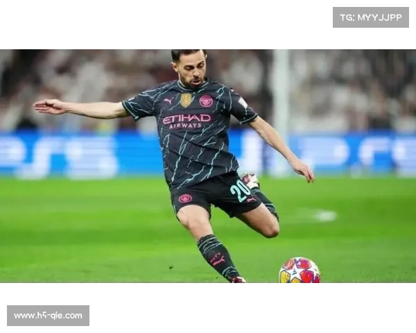 背景：B席曼城生涯回顾，438场73球77助夺17冠