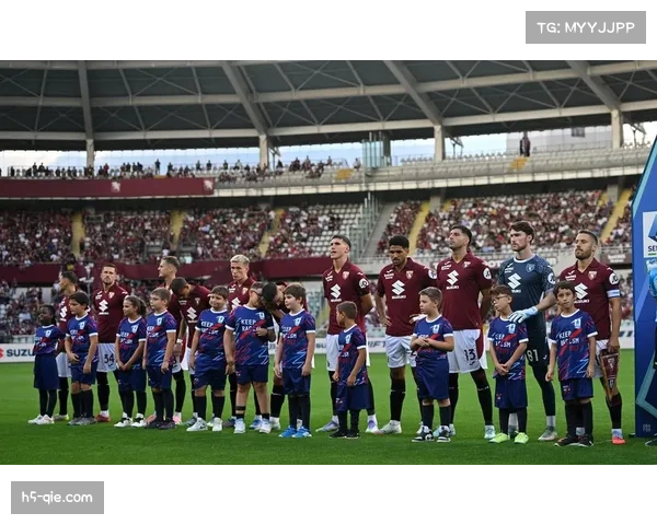 官方：因球迷投掷杂物，热那亚下个主场比赛将空场进行